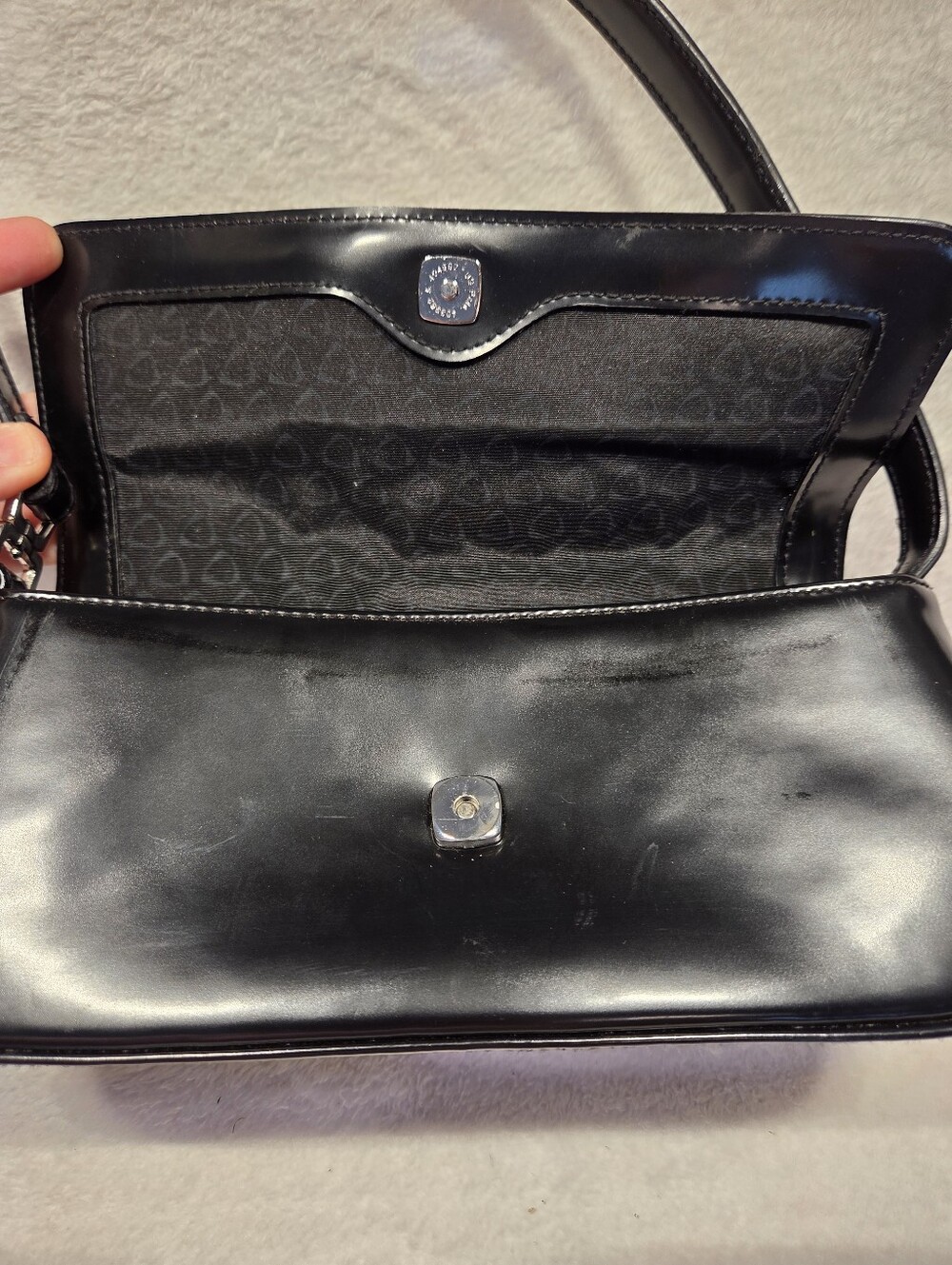 Vintage Liz Claiborne Black Shoulder Bag - 90s Baguette Style - Picture 6 of 7